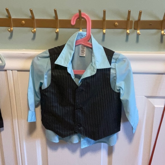 Toddlers 4 piece suit - Picture 2 of 4